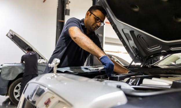 Rolls-Royce-Cars-service-center-turbhe-1.jpg