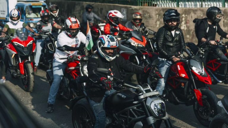 Republic Day Ride Bikes Rider - Ducati Infinity