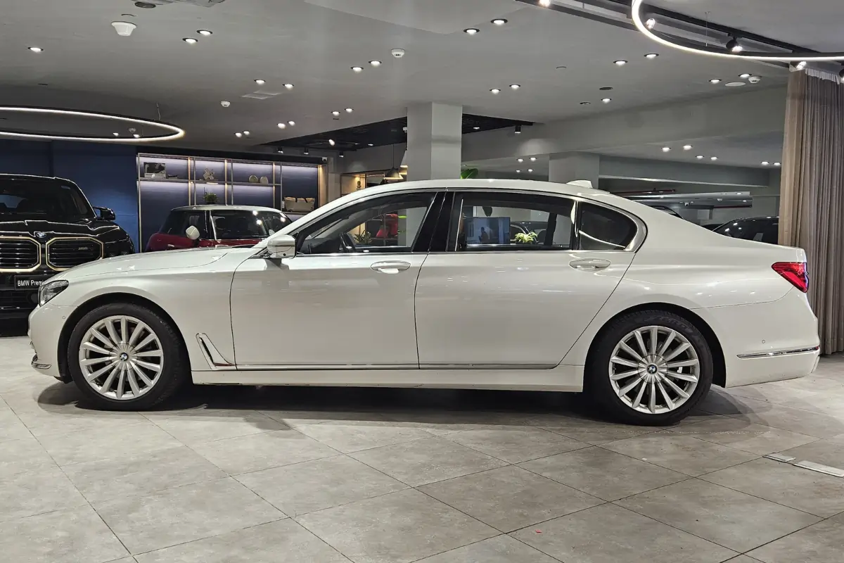 BMW 740Li DPE Signature price in India