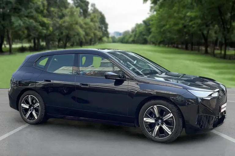 BMW iX xDrive40 used car price