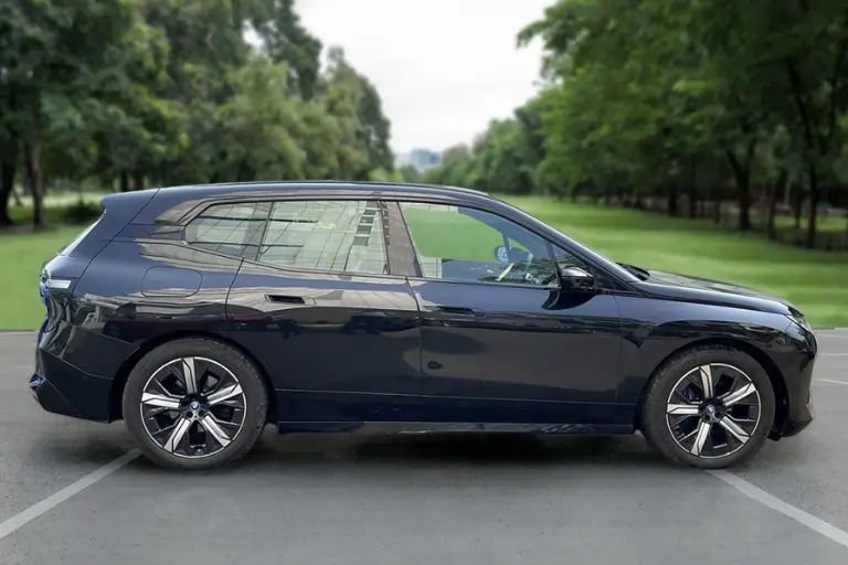 Used BMW iX xDrive40 for sale