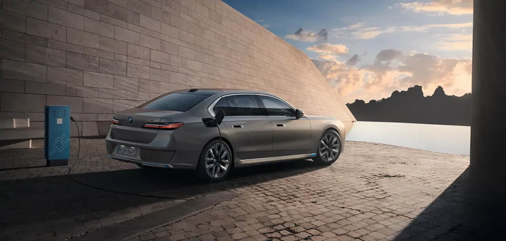 BMW i7