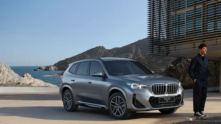 BMW iX1