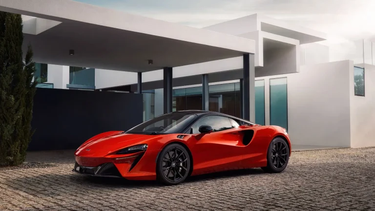 Customizing Your McLaren Artura