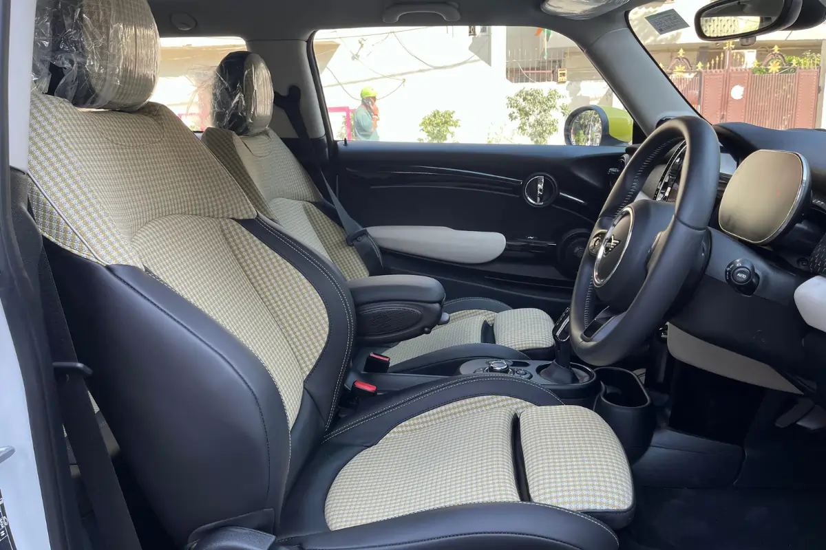 MINI SE Hatch 3 - Interior