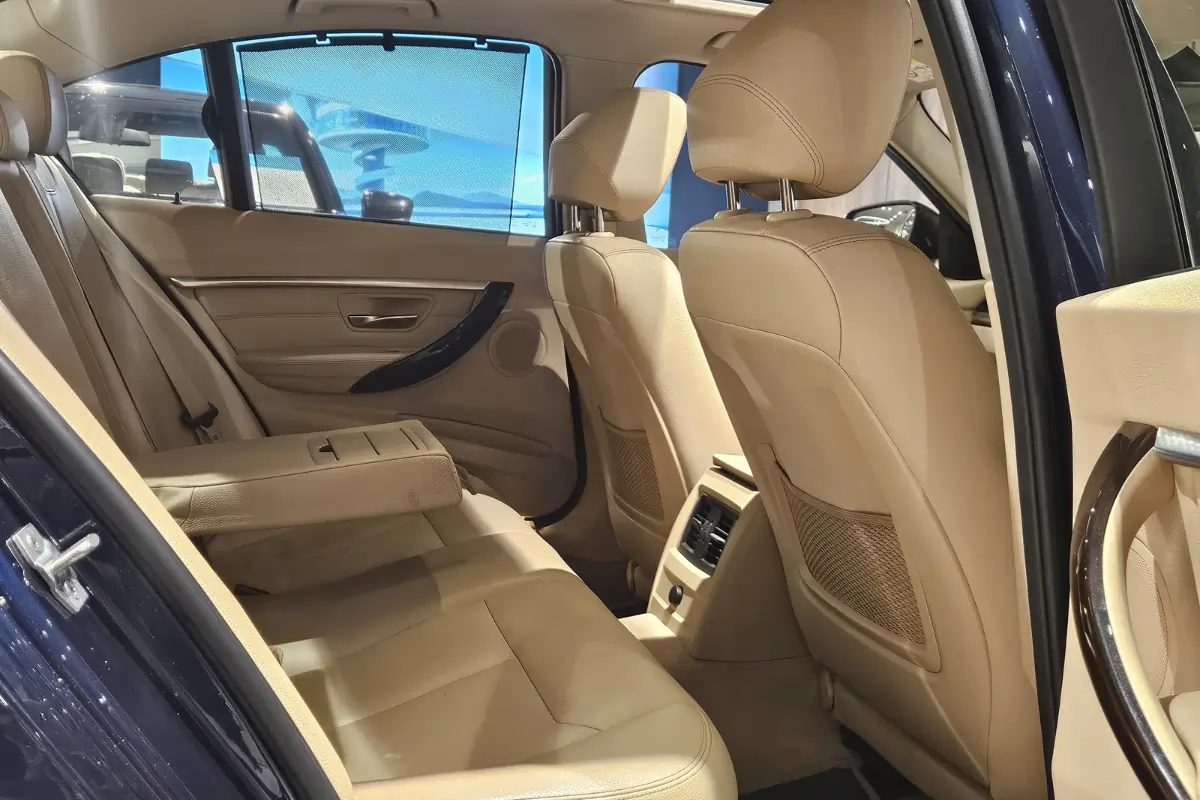 BMW 320d LCI Interior seat - BMW Used Cars