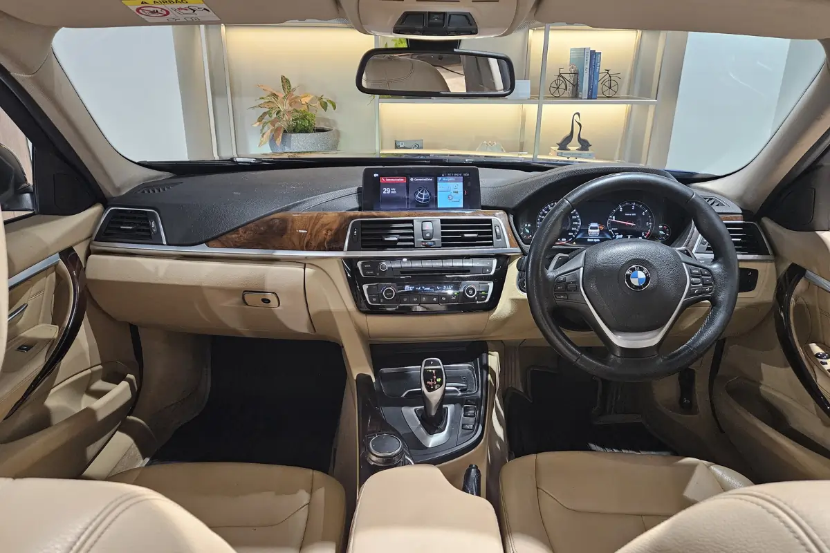 Used BMW 3 Series Cars Interior