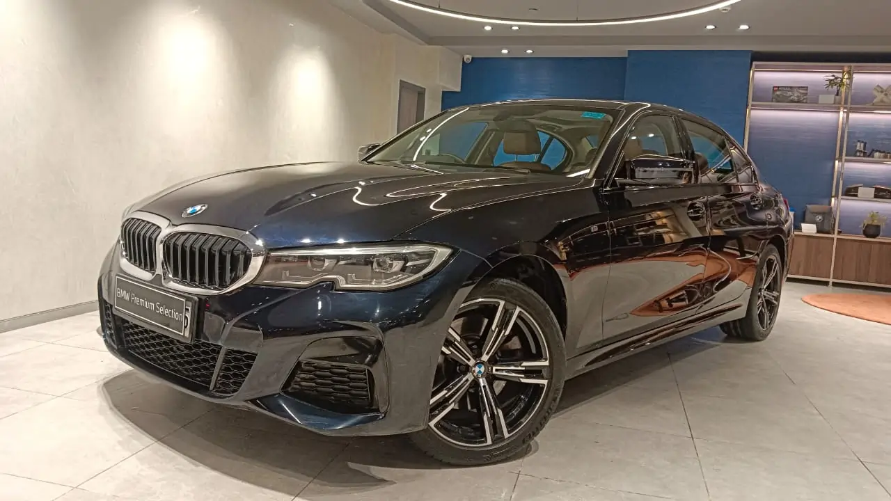 BMW 330Li M Sport pre-owned luxury car