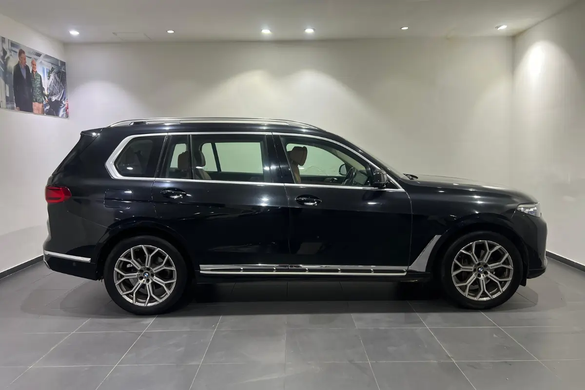 BMW X7 xDrive30d DPE Signature used car Mumbai