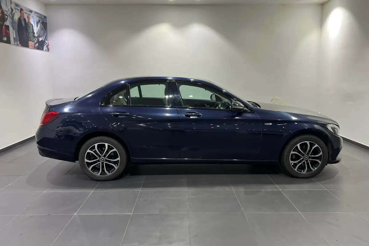 Buy Mercedes C220d second hand online