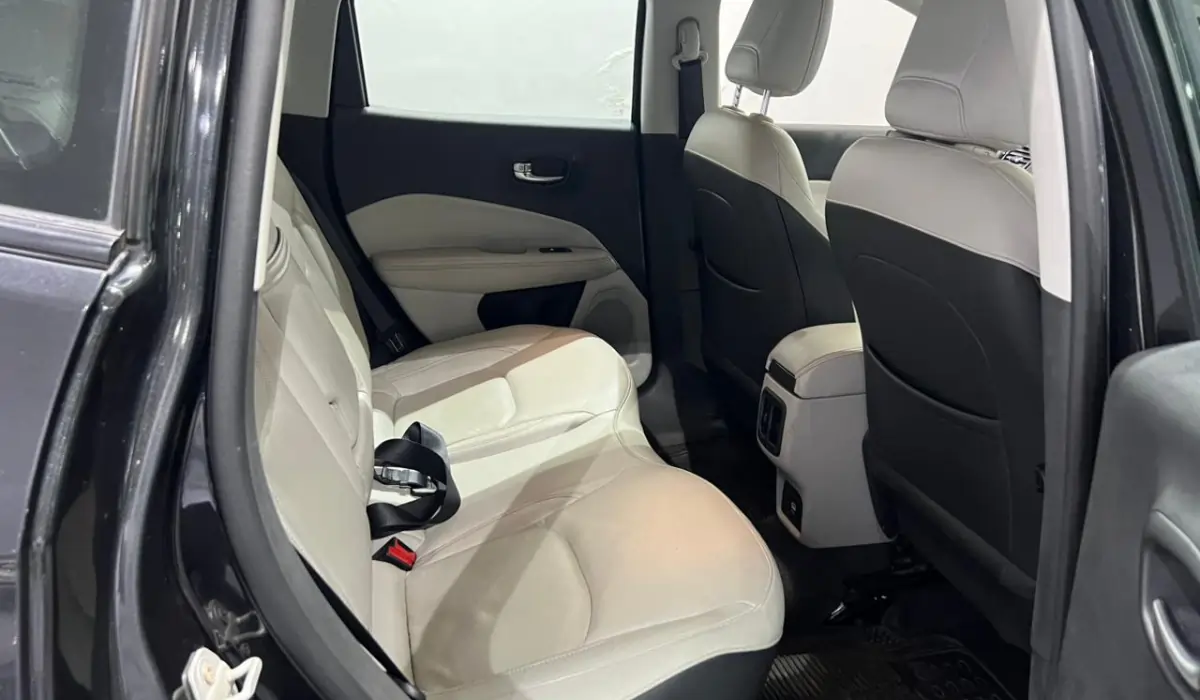 Mercedes GLE seats interior