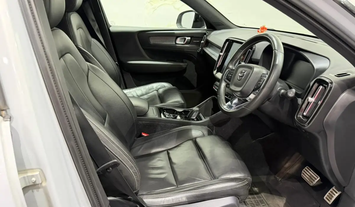 Volvo interior used car