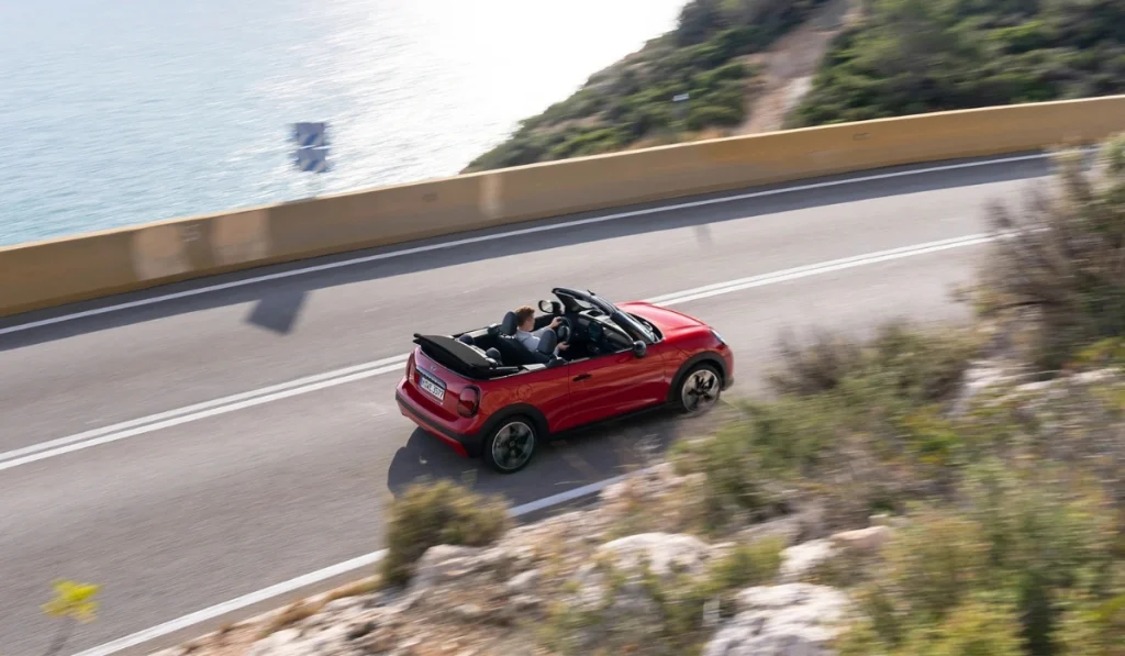 MINI Cooper Convertible performance