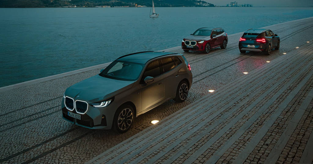 BMW X3 in Night View