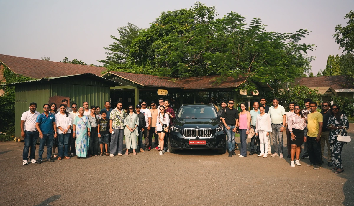 BMW Corporate Drive participants with Infinity Cars
