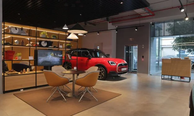 MINI Infinity cars Juinagar Showroom