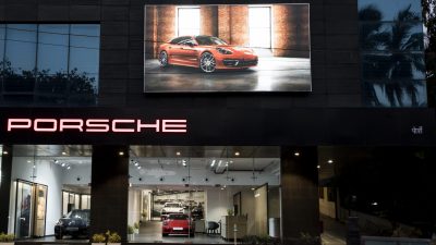 porsche-showroom-santacruz-1 porsche-showroom-santacruz-1