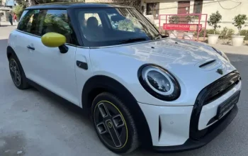 MINI Cooper SE 3 Hatch 3